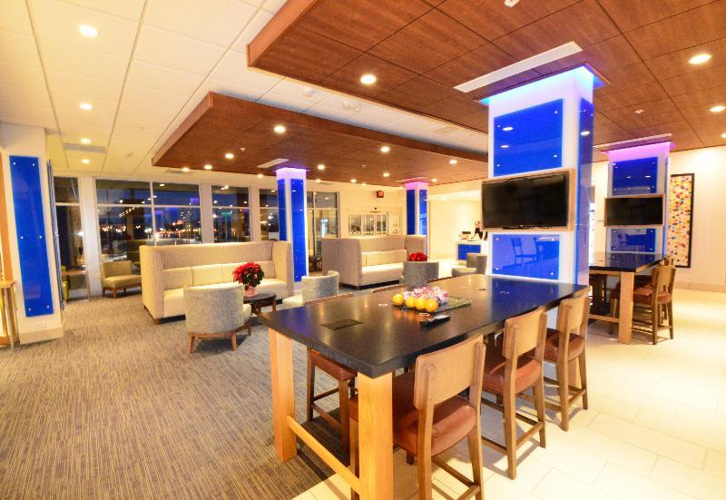 Holiday Inn Express & Suites Toledo West By Ihg Kültér fotó